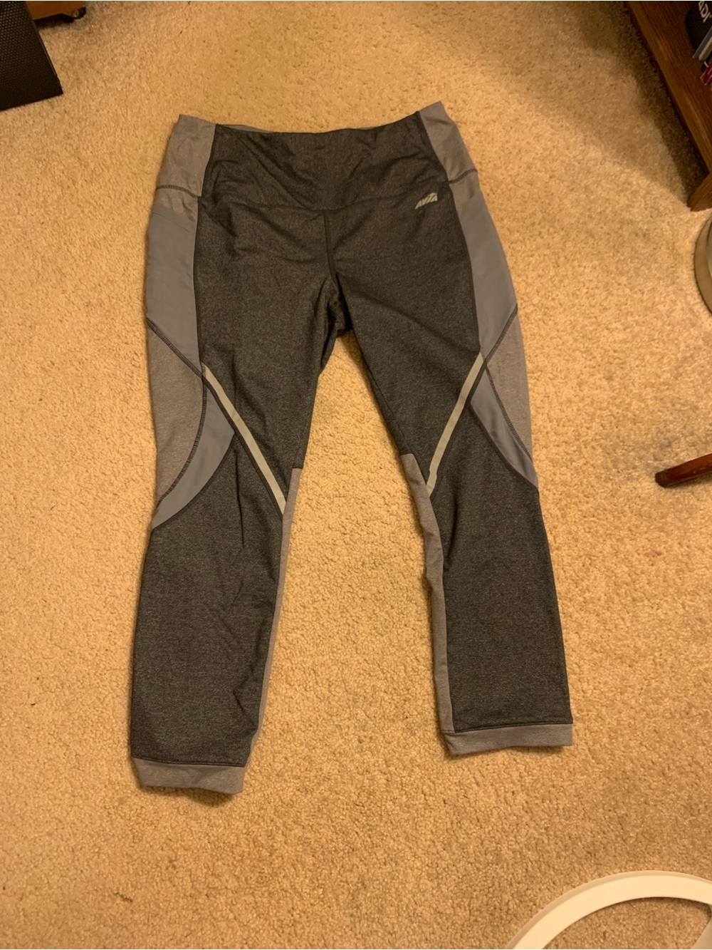 Avia women’s Gray Active Performance Leggings